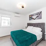 3 Bedroom Gorgeous In Kastel Novi * Kastela