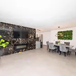 3 Bedroom Gorgeous In Kastel Novi Kastela