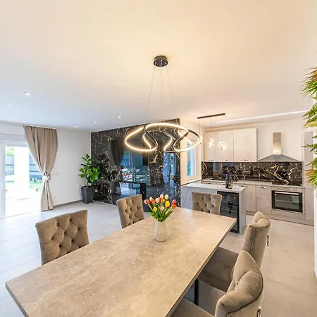 3 Bedroom Gorgeous In Kastel Novi