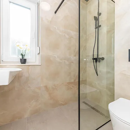 3 Bedroom Gorgeous In Kastel Novi