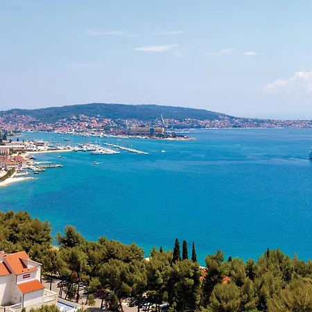 3 Bedroom Gorgeous In Kastel Novi * Kastela
