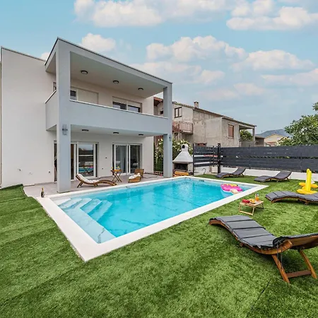 3 Bedroom Gorgeous In Kastel Novi * Kaštela